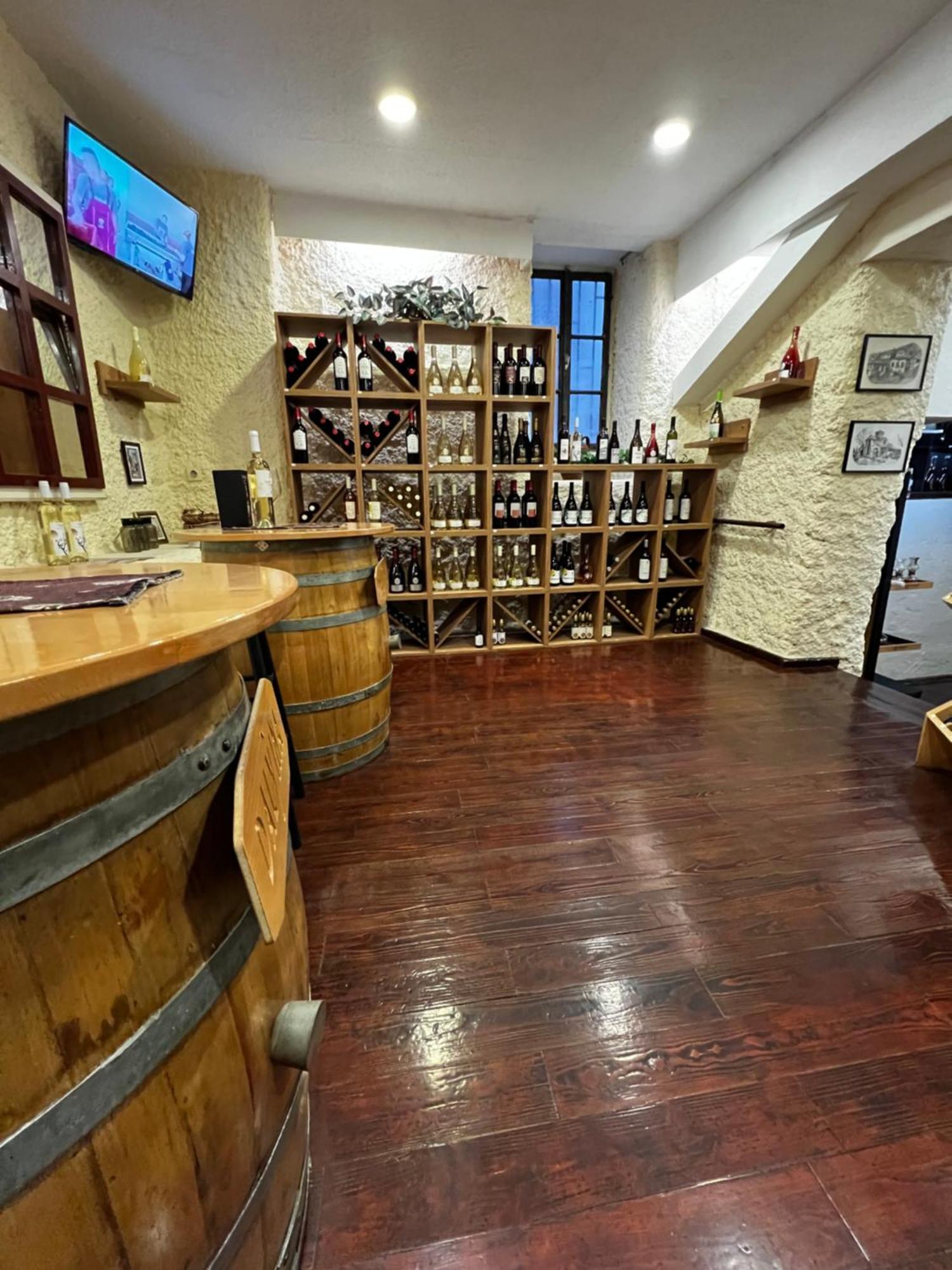 Patche Residence - A Wine Cellar Hideaway In The Historic Home Of Revolutionary Metodi Patche โอครีด ภายนอก รูปภาพ